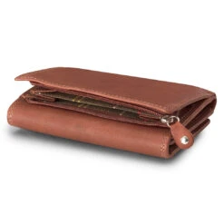 Hoggs Of Fife Monarch Leather Bi Fold Purse 13 Hoggs Of Fife Monarch Leather Bi Fold Purse -Trendsetters Closet Hoggs of Fife Monarch Leather Bi Fold Purse Hazelnut 02