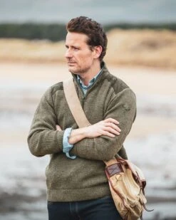 Hoggs Of Fife Hebrides Zip Neck Windproof Pullover - Dark Loden -Trendsetters Closet hoggs of fife hebrides zip neck windproof pullover dark loden 5 97410 p